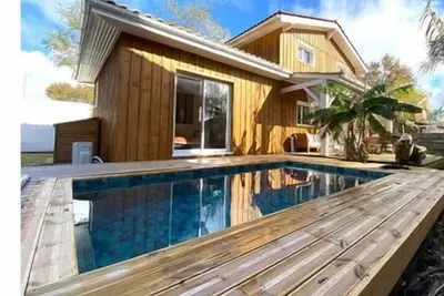 Image de Villa avec piscine proche du lac