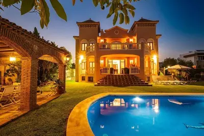 Image de Villa piscine chauffée, Bbq