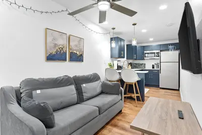Image de 2 Miles From Downtown Tampa