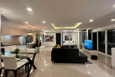 Image de 6-36 - Penthouse 155 m² à 1 km de la plage de Patong
