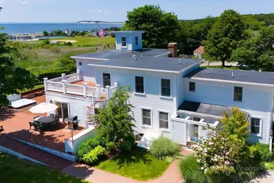 Image de Happy Days: 020-W Wellfleet Harbor Views, Spacious Six Bedroom Home