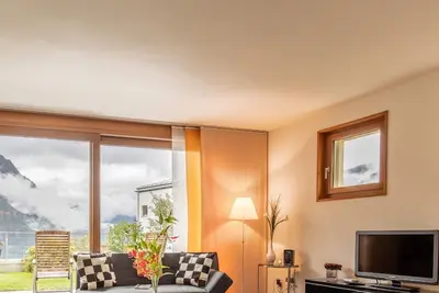 Image de Chasa Arpiglia: Modern 2. 5-room apartment and sun terrace Guarda