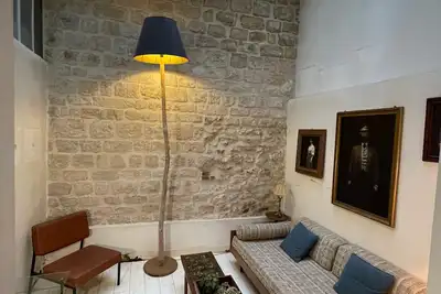 Image de Maison - Atelier d’Artiste au cœur de Paris à deux pas du Canal Saint Martin