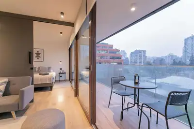 Image de Spacious apartment steps from Escuela Militar