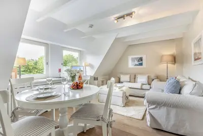 Image de Comfortable maisonette - vacation apartment under thatch invites you to relax on a