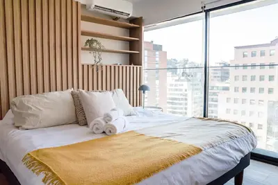 Image de Chic Urban Retreat Modern Studio in Las Condes