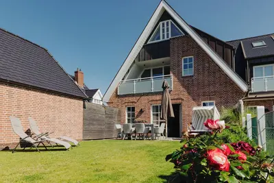 Image de Space for up to 6 people - Sylt at a high level - right by the sea.