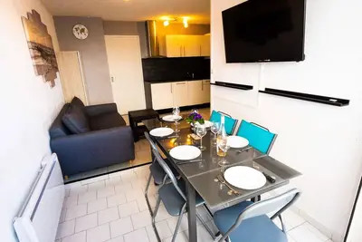 Image de Appartement T2 cabine avec piscine, parking, proche mer et commerces - Cap d'Agde