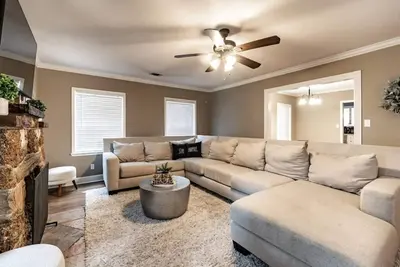 Image de Hidden Grove - 3br 2. 5ba - Walk to Tech