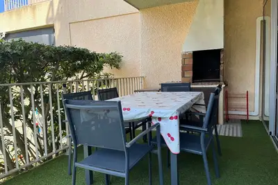 Image de T3 climatisé, terrasse, parking, proche plage et commerces