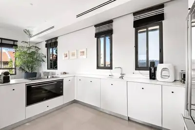 Image de Modern 2br Private House Neve Tsedek by HolyGuest