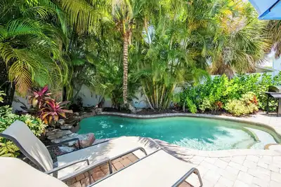 Image de Summer Special! Private Pool and short stroll to beach w/ beach gear and grill