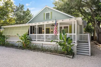 Image de Beach or Village, we are in the perfect location, sleeps 11