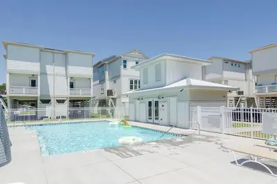Image de Shearer Paradise: New Construction Home with community pool!