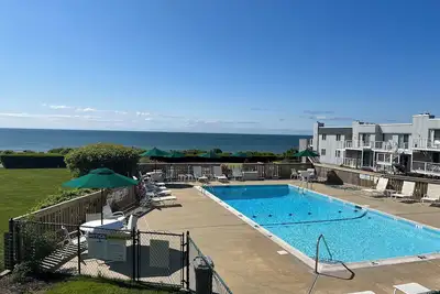 Image de Welcome to Our Beachfront Studio
