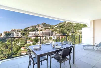 Image de This condominium is a 1 bedroom(s), 1 bathrooms, located in Beausoleil, Provence-Alpes-CĂ´te d'Azur.