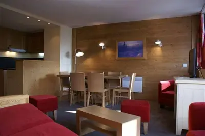 Image de À 10m des pistes de ski, 6ème étage, vue montagne, télévision, casier à ski, 71m², Avoriaz