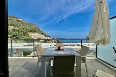 Image de This condominium is a 1 bedroom(s), 1 bathrooms, located in Beausoleil, Provence-Alpes-CĂ´te d'Azur.