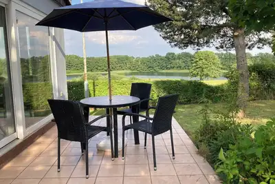 Image de Häuschen mit Seeblick