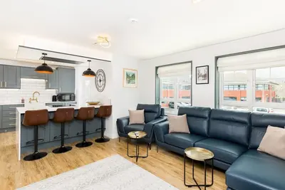 Image de Stylish 2 Bed Flat in Warwick with Private Parking