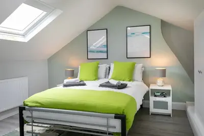 Image de Room 6 · Bright Studio Apartment - in Heart of Nottingham | Pass The Keys
