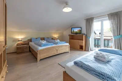 Image de Ferienwohnung Luisa - Schöne Fewo für bis zu 5 Gäste in Ruhiger Lage in Mittenwa