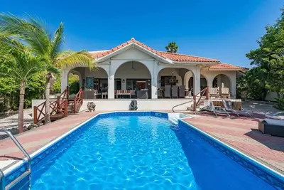 Image de Villa Trupial is a family house with a great view over the Caribbean ocean