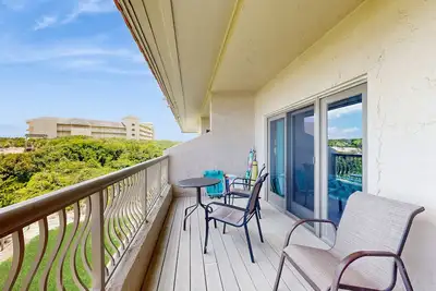 Image de Ameila Island Plantation Condo with Oceanfront Balcony