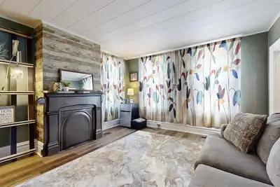 Image de Charming home with patio & amazing location- Dog friendly