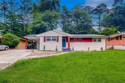Image de Newly renovated house with private W/D, free wifi + streaming tv
