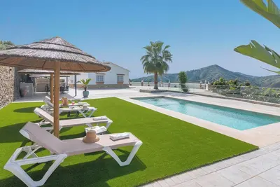 Image de Villa Charo Sayalonga by Ruralidays