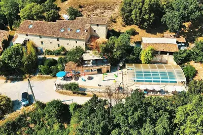 Image de Tente Safari 30m² Confort 2 chambres + terrasse couverte + Bbq 5 personnes