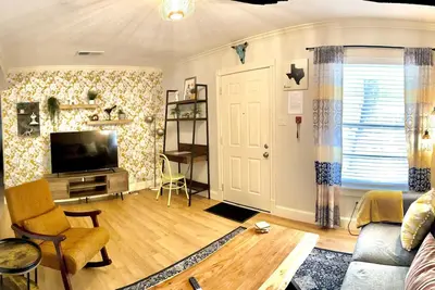 Image de Beautiful 2 King Beds. Close to everything.