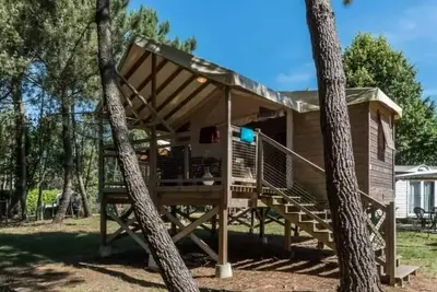 Image de Insolite 25-2 (Cabane sur pilotis Ecologe) - Environ 25 m² - Maximum 4 Adultes / 5 personnes