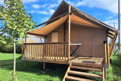 Image de Lodge Toilé Confort 25m² (2 chambres) - avec sanitaires - terrasse couverte 4 personnes