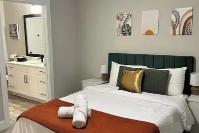 Image de Urban Vista: Luxury Apartment\n\n