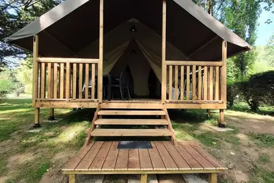 Image de Mini-Wood Lodge Zelt auf Leinwandstelzen, ohne Toiletten, für 4 Personen 4 Personen