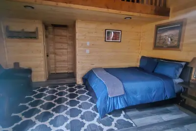 Image de The Rocky Mountain Mountain Cabin: Charming 2-bedroom cabin in Apple Valley