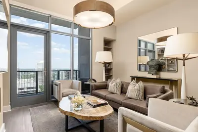 Image de *New* Skyline Penthouse by Atlanta Luxury Rentals