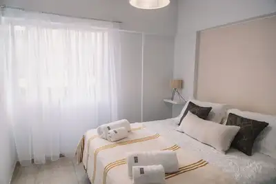 Image de Trendy Two Bedroom Apartment Near City Core!
