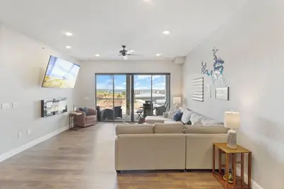 Image de Amazing Top Floor Condo at Topsider Resort Community