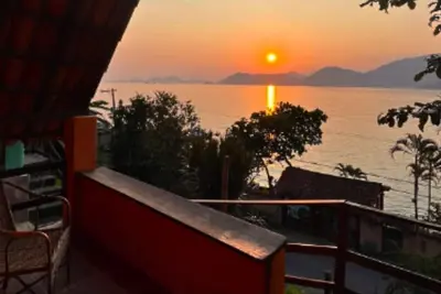 Image de Chalé Aconchegante com Linda Vista em Angra dos Reis, com Acesso ao Mar