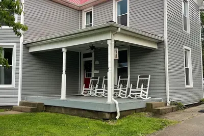 Image de Magnolia On Main! Charming 4-bed, renovated century old home in Williamstown.