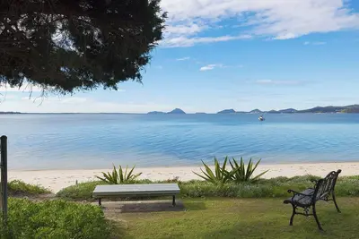 Image de Fore Dek 4 Soldiers Point Direct Beach Access