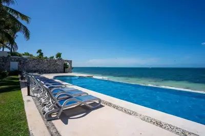 Image de 4br Beachfront Beautiful House with Pool
