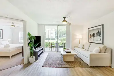 Image de #2-108 - Tucker at Palm Trace Landings Fort Lauderdale
