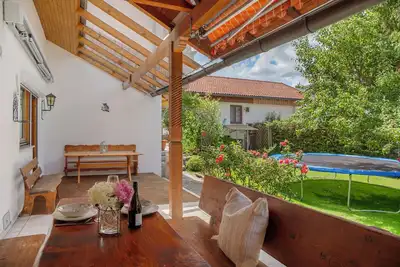 Image de Appartement de vacances 'Auszeit Brunner' avec terrasse privée, jardin commun et Wi-Fi