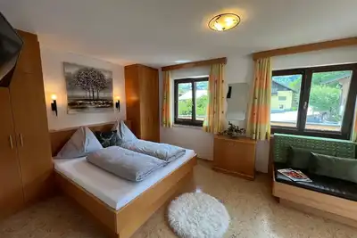 Image de Appartement 'Frauenmantel Mit Extra Doppelzimmer' avec vue sur la montagne, piscine et Wi-Fi