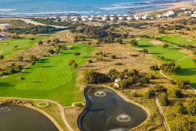 Image de Magnifique appartement 3 chambres à Bahia Golf Beach avec Fibre Optique