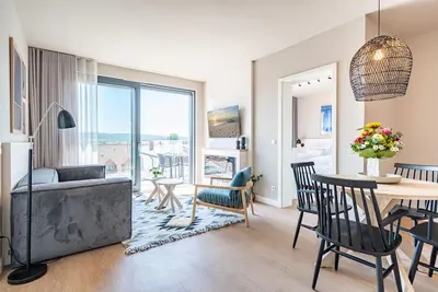Image de Beach terrace, App. B4. 5